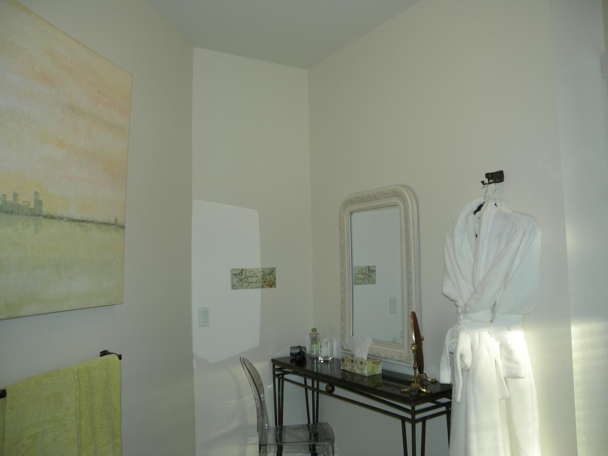 Collins House B And B Ganges Esterno foto